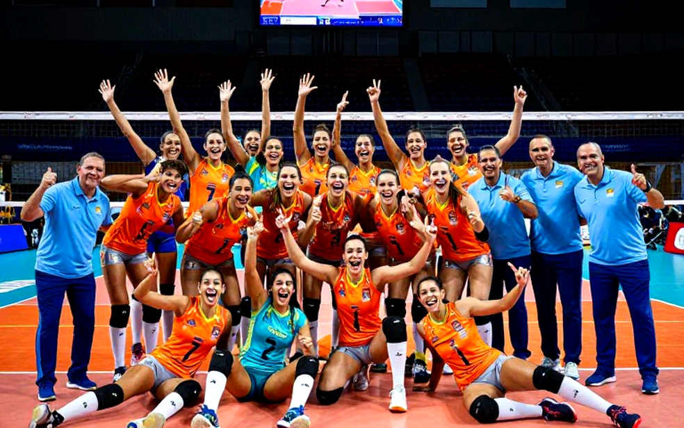 Nine Dimensions of Professional Volleyball Analysis: Lessons from an Empty Data File