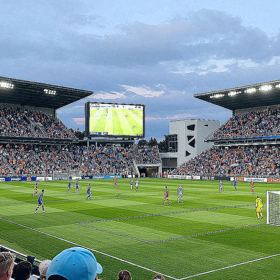 Man United định giá lại 11 năm sau lưng Man City: Khi bảng xếp hạng cũ trở thành hồ sơ bồi thường Man United định giá lại 11 năm sau lưng Man City: Khi bảng xếp hạng cũ trở thành hồ sơ bồi thường