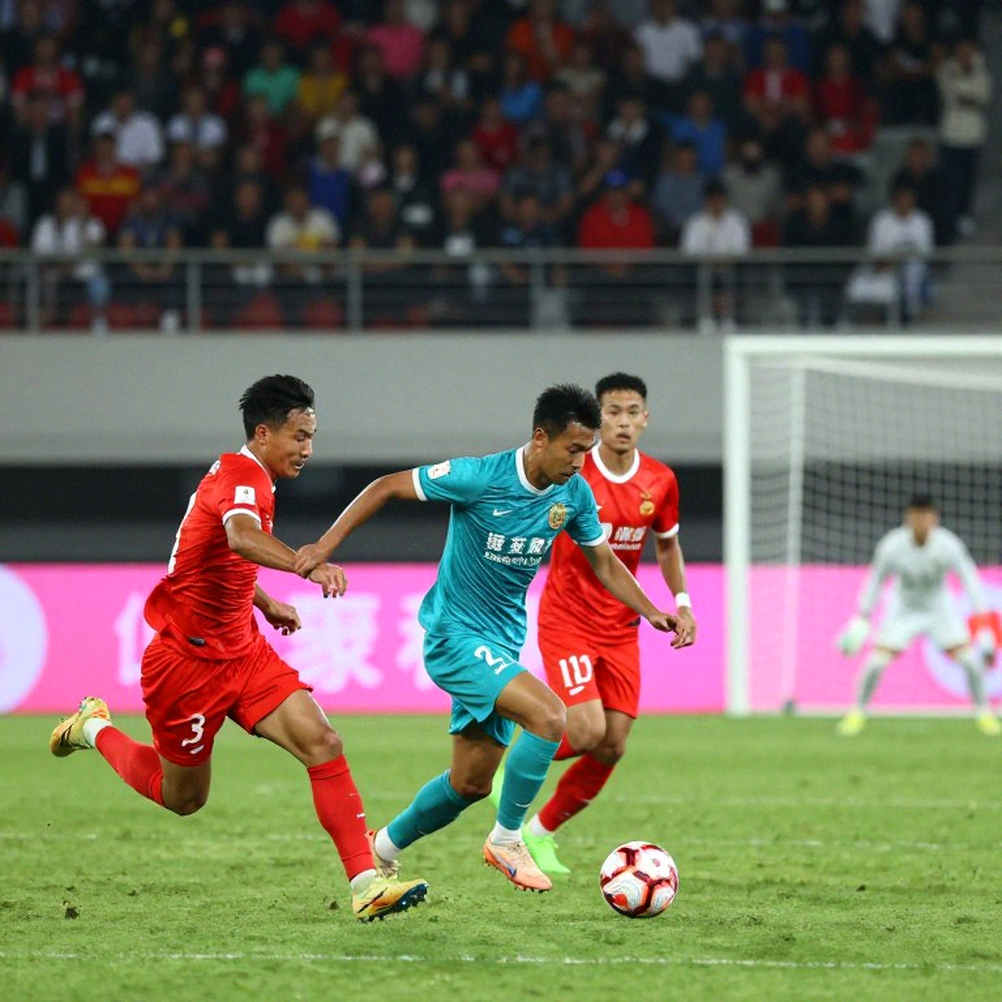 Vietnam U23's rough jewel Nguyen Le Phat and the one-point noon Vietnam U23's rough jewel Nguyen Le Phat and the one-point noon