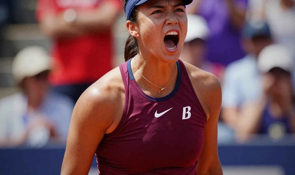 Rybakina và Sabalenka ở US Open: vùng biên quyết định và một lần phải tua lại băng ghi hình