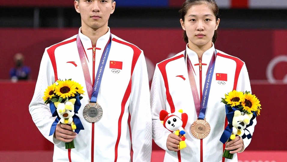 Nguyễn Tiến Minh 43 tuổi vẫn vượt qua vòng loại Vietnam Open 2026: Định kiến là thẻ đỏ không bao giờ bị thổi Nguyễn Tiến Minh 43 tuổi vẫn vượt qua vòng loại Vietnam Open 2026: Định kiến là thẻ đỏ không bao giờ bị thổi