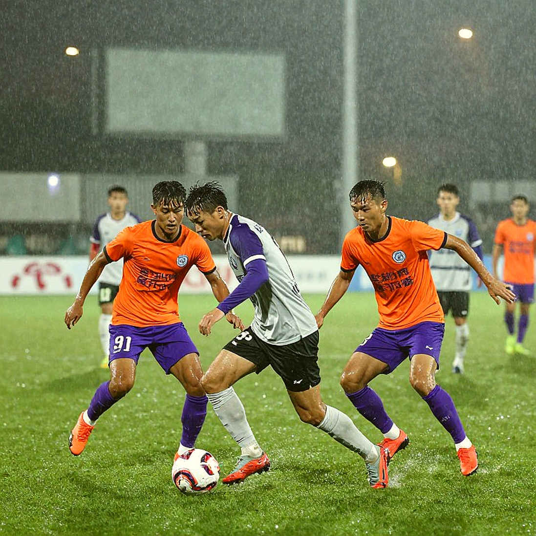 Minh Hoàng, Đình Bắc và mặt phẳng tấn công chỉ mở một cửa Minh Hoàng, Đình Bắc và mặt phẳng tấn công chỉ mở một cửa