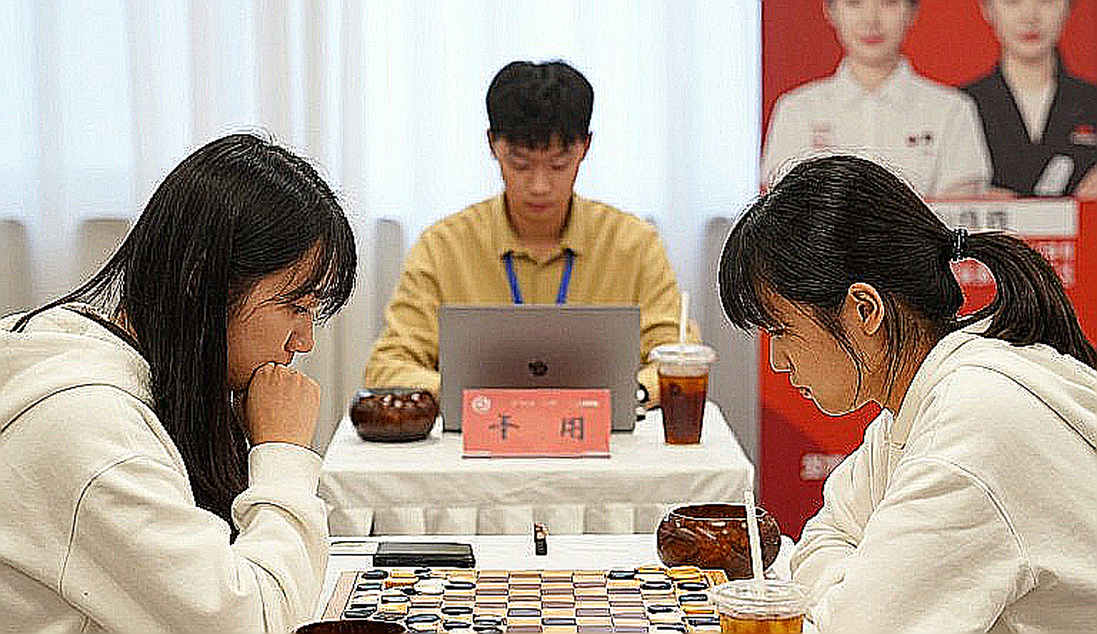 GCL 2026: Nepomniachtchi bóp nghẹt Carlsen rồi hạ Sindarov bằng đồng hồ, Ganges Grandmasters gây sốc