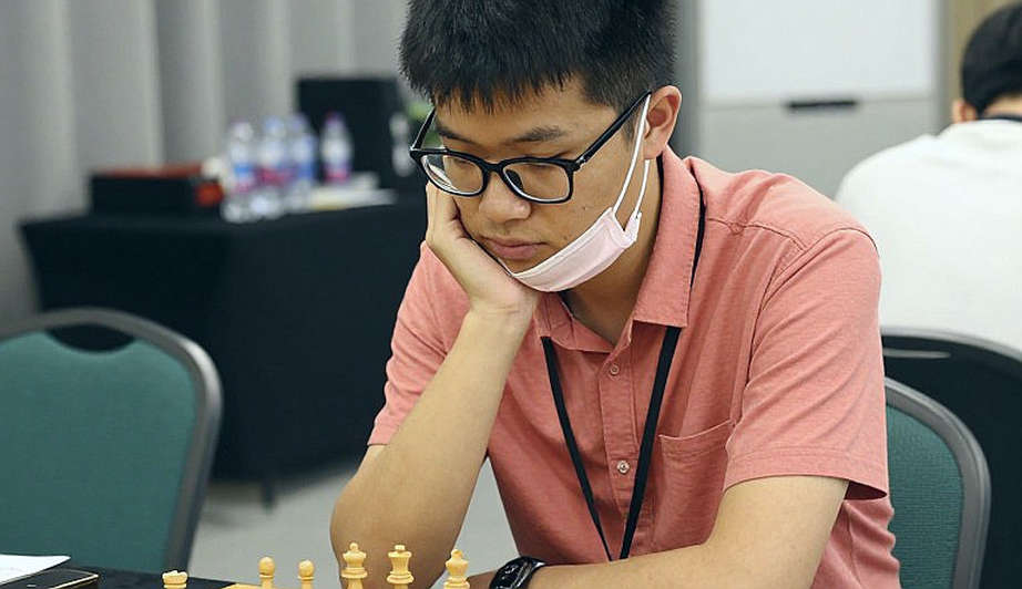 Chess Deep Analysis: When Input Data is Missing Chess Deep Analysis: When Input Data is Missing